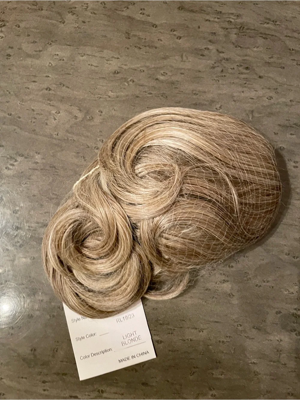 NWT Toni Bratton Light Blonde 601 wonderfully curly hair piece